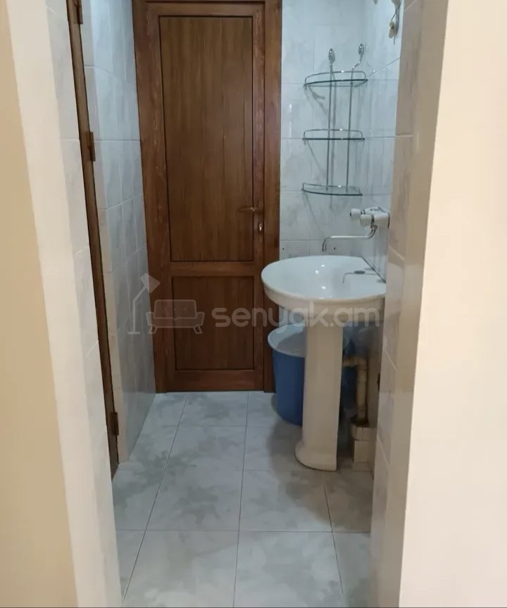 2 Սենյականոց Բնակարան Քարե Շենքում, 48քմ, 2/4 հարկ, Կապիտալ Վերանորոգված, Կահավորված, Արևկող