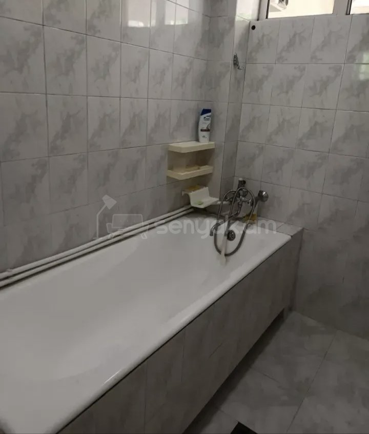 2 Սենյականոց Բնակարան Քարե Շենքում, 48քմ, 2/4 հարկ, Կապիտալ Վերանորոգված, Կահավորված, Արևկող
