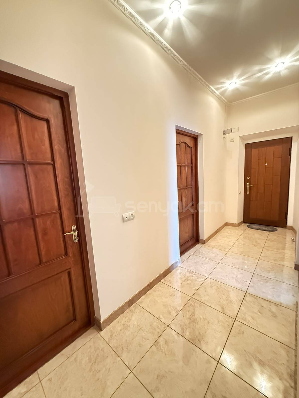3 Սենյականոց Բնակարան, 85քմ, 2/4 հարկ, Կապիտալ Վերանորոգված