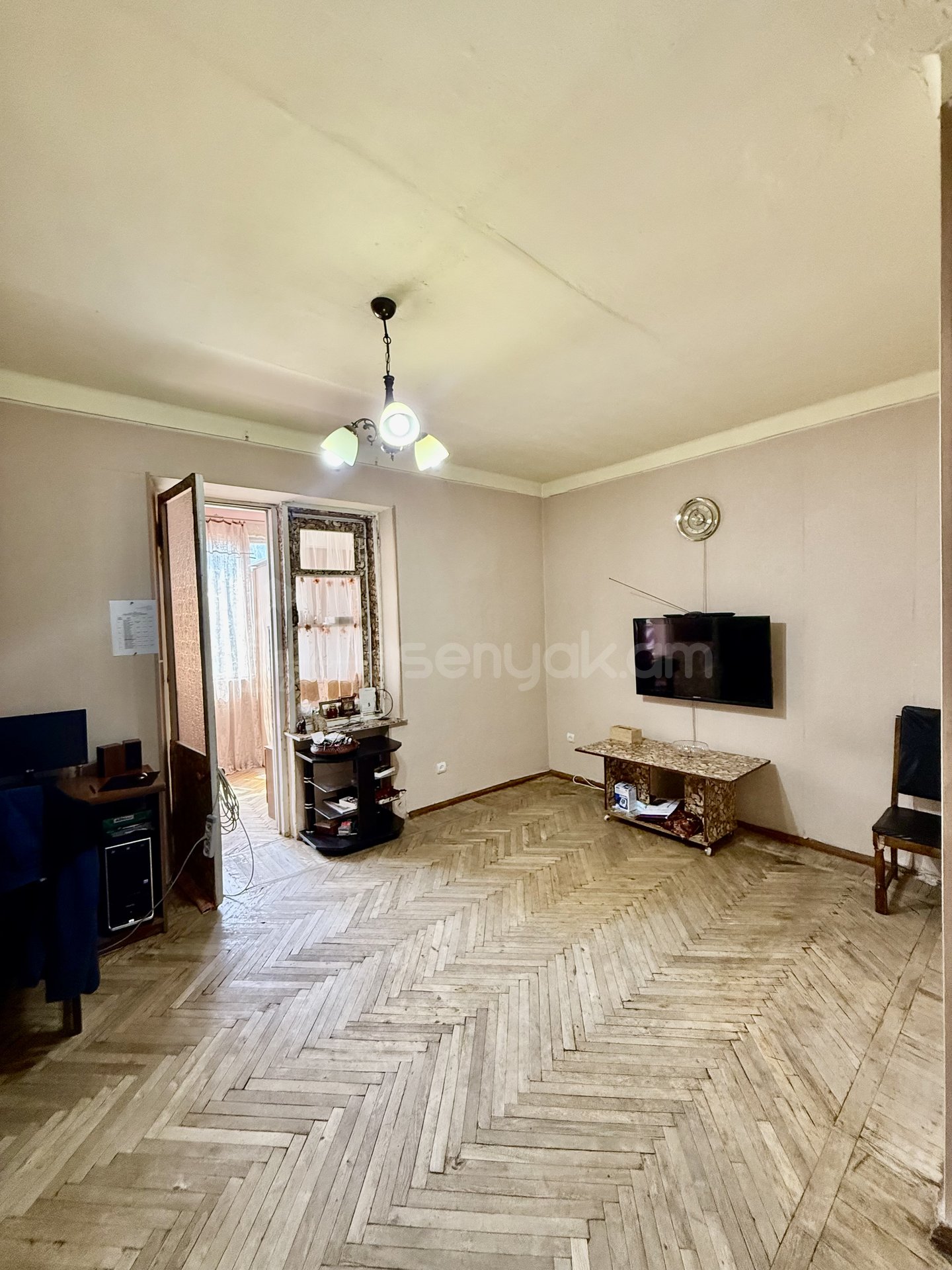 1 Սենյականոց Բնակարան Քարե Շենքում, 37քմ, 5/5 հարկ, Պետական Վիճակում