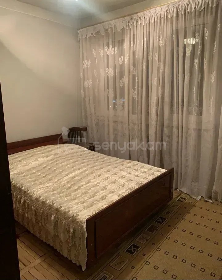 3 Սենյականոց Բնակարան Քարե Շենքում, 67քմ, 10/12 հարկ, Կապիտալ Վերանորոգված, Կահավորված