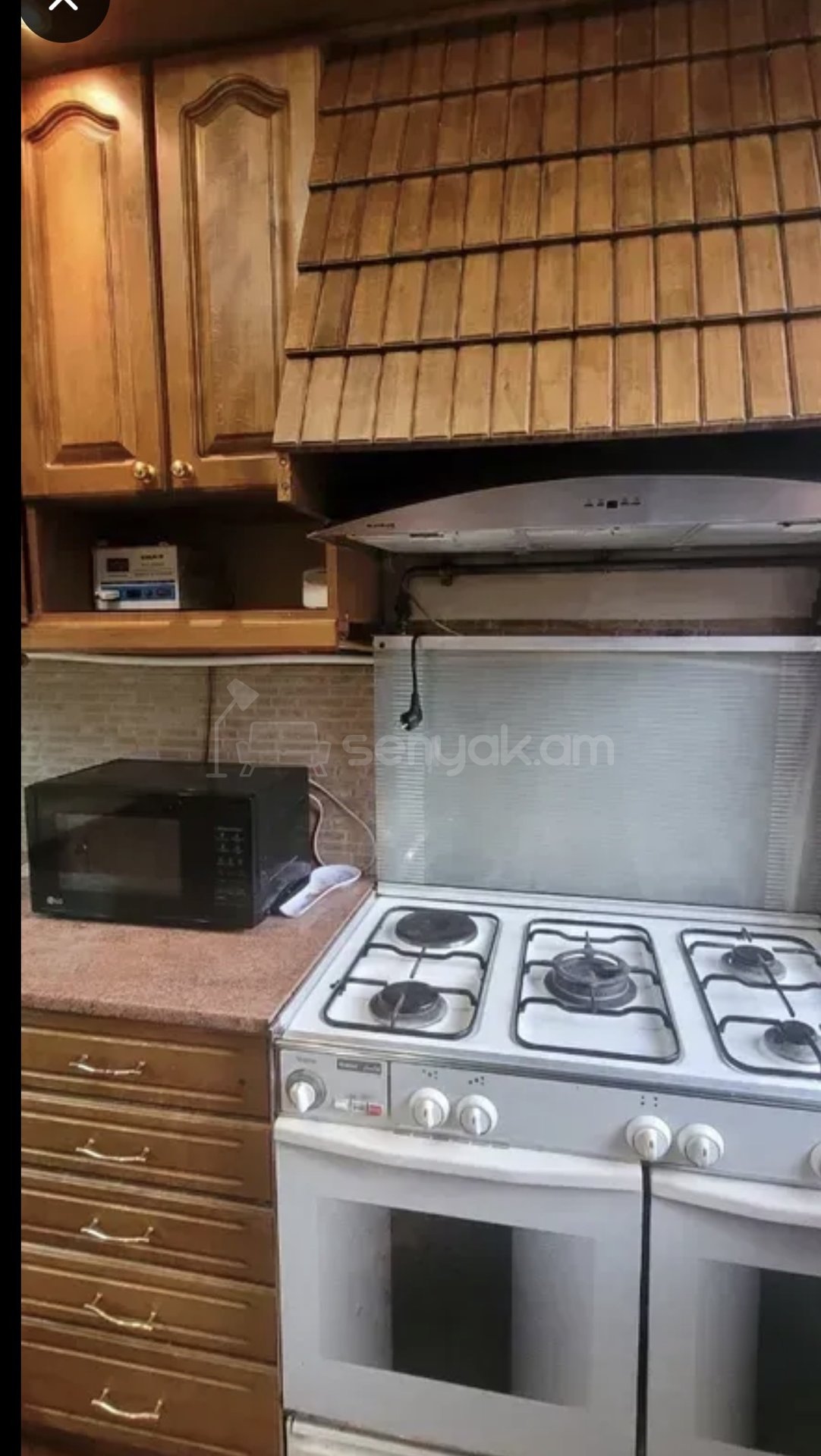 4 Սենյականոց Բնակարան Քարե Շենքում, 109քմ, 3/5 հարկ, Կապիտալ Վերանորոգված