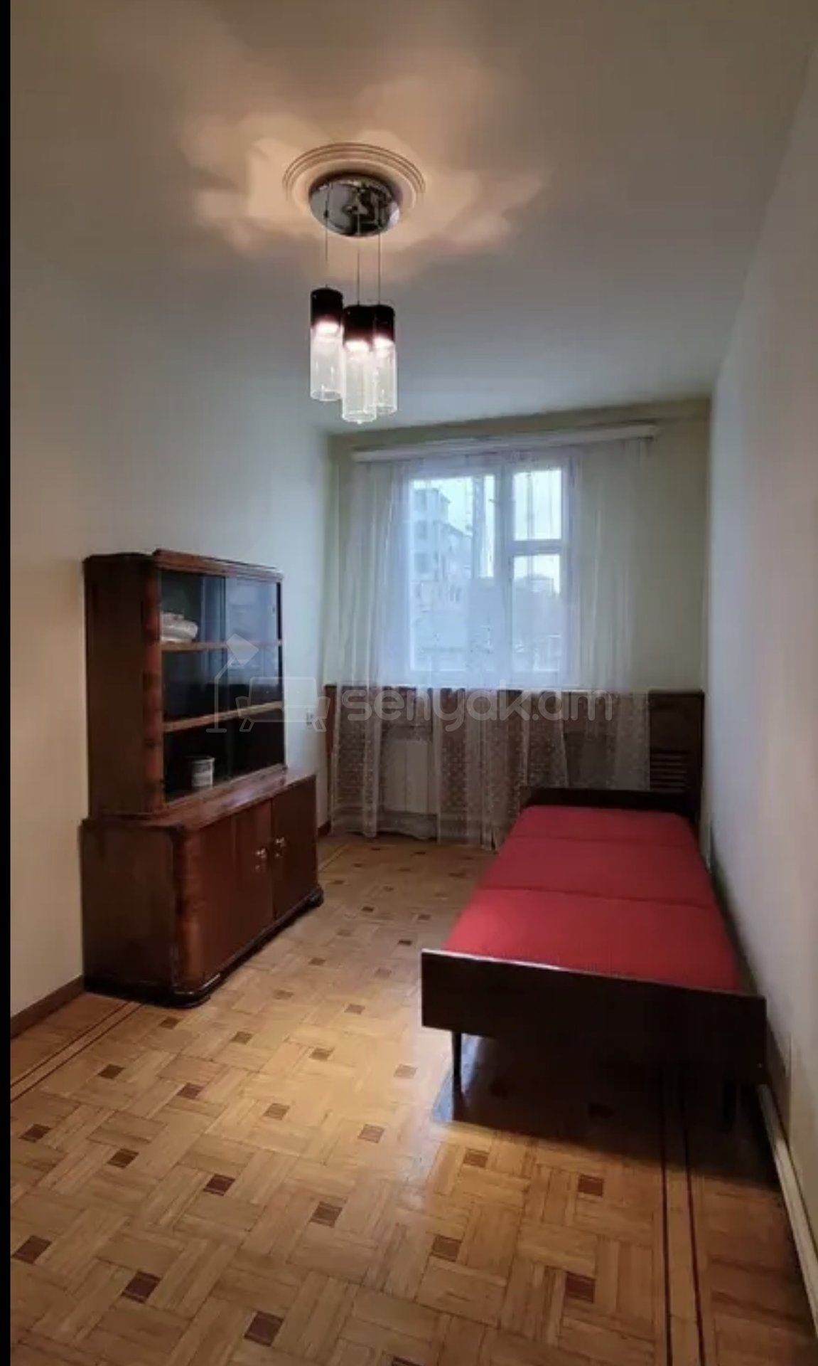 4 Սենյականոց Բնակարան Քարե Շենքում, 109քմ, 3/5 հարկ, Կապիտալ Վերանորոգված