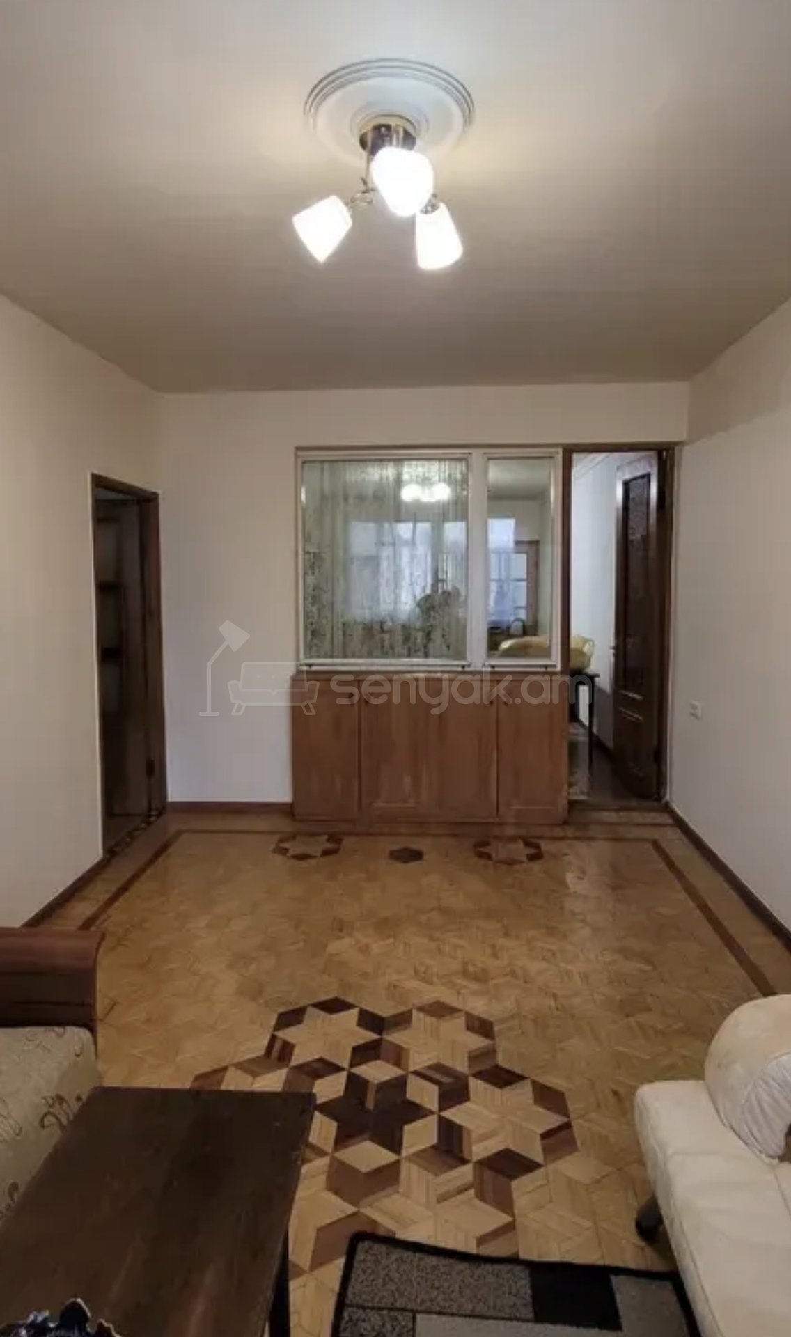 4 Սենյականոց Բնակարան Քարե Շենքում, 109քմ, 3/5 հարկ, Կապիտալ Վերանորոգված
