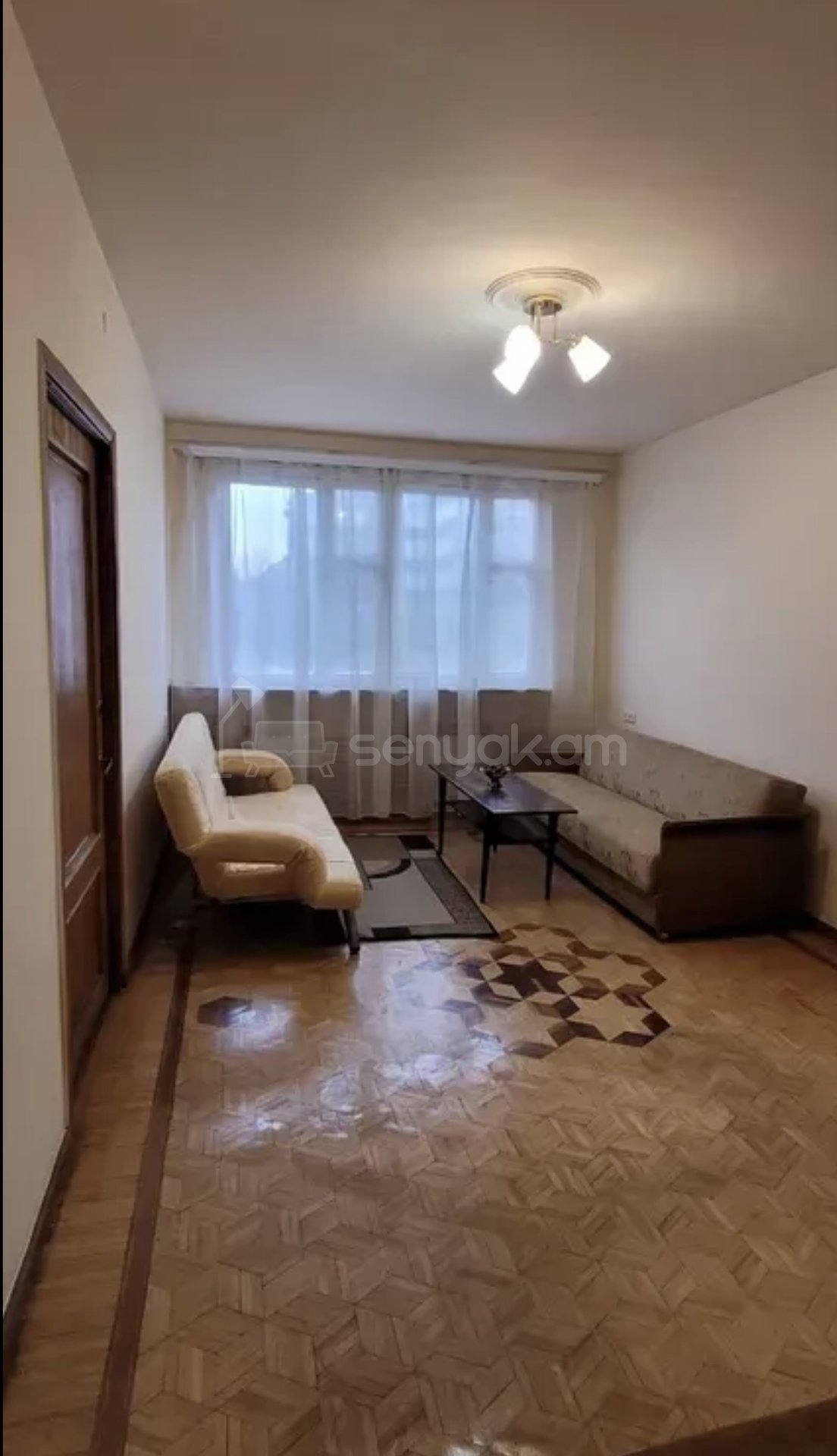 4 Սենյականոց Բնակարան Քարե Շենքում, 109քմ, 3/5 հարկ, Կապիտալ Վերանորոգված