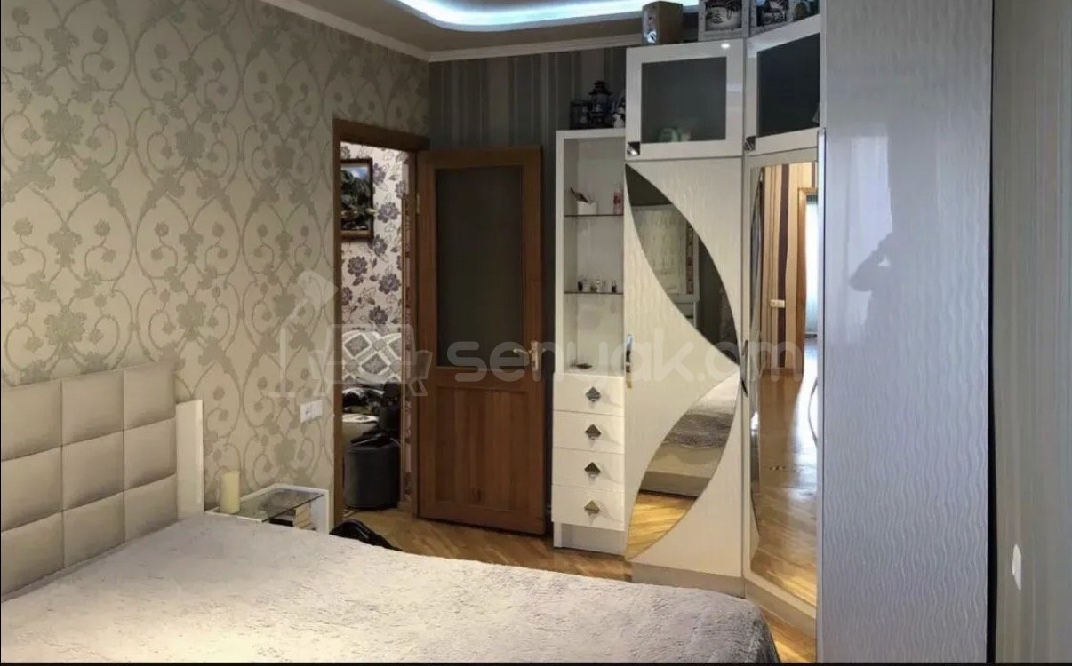 4 Սենյականոց Բնակարան, 90քմ, 4/9 հարկ, Կապիտալ Վերանորոգված