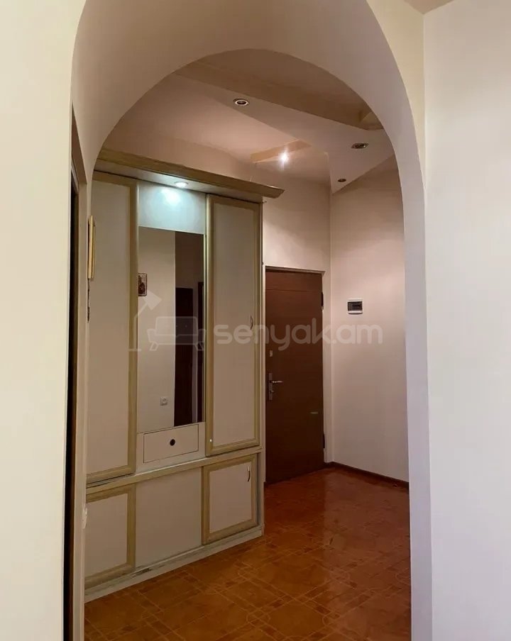 4 Սենյականոց Բնակարան, 92քմ, 10/10 հարկ, Կապիտալ Վերանորոգված