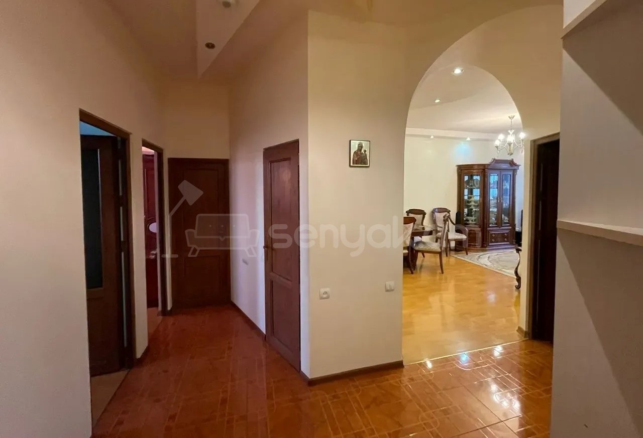 4 Սենյականոց Բնակարան, 92քմ, 10/10 հարկ, Կապիտալ Վերանորոգված