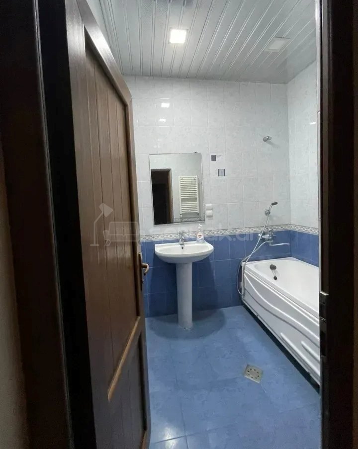 4 Սենյականոց Բնակարան, 92քմ, 10/10 հարկ, Կապիտալ Վերանորոգված