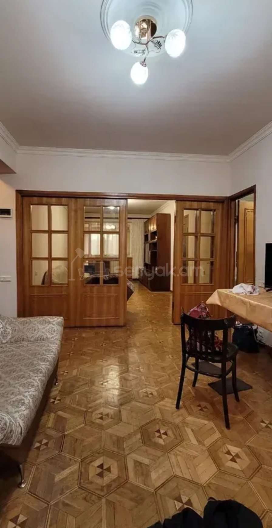 4 Սենյականոց Բնակարան Քարե Շենքում, 109քմ, 3/5 հարկ, Նորմալ Վիճակում