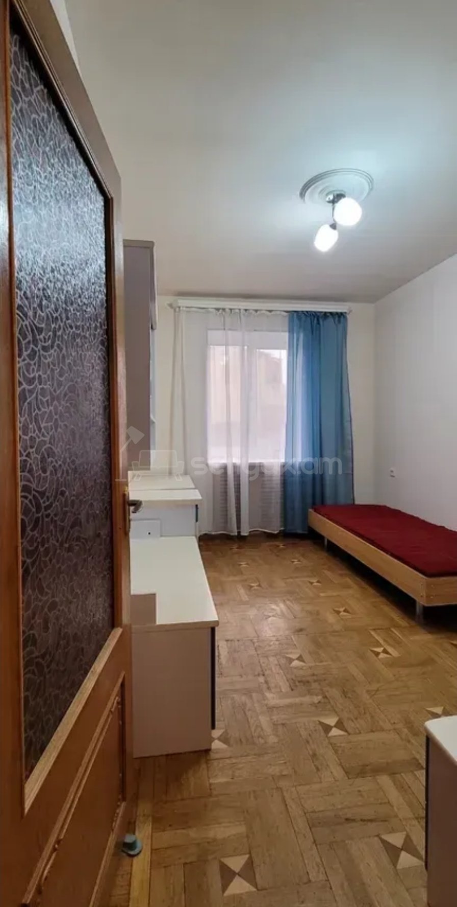 4 Սենյականոց Բնակարան Քարե Շենքում, 109քմ, 3/5 հարկ, Նորմալ Վիճակում