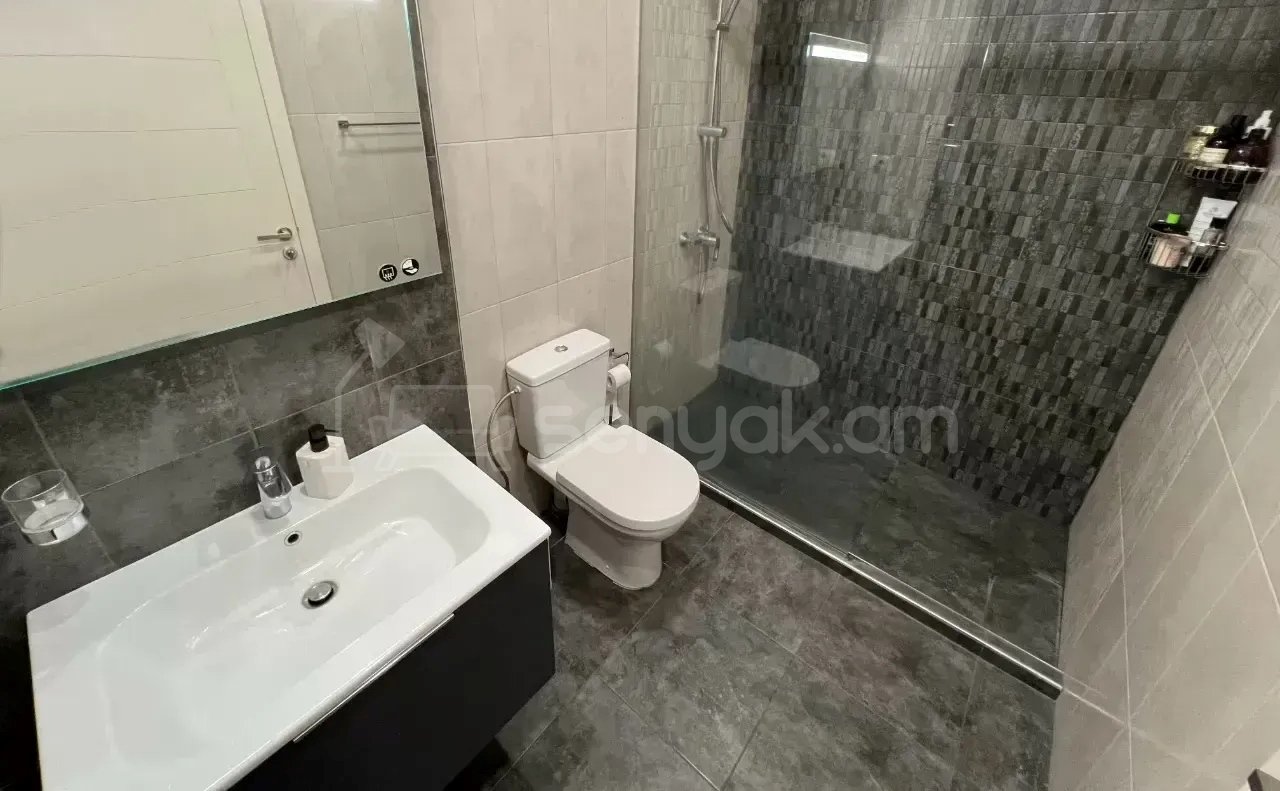 3 Սենյականոց Բնակարան Նորակառույցում, 127քմ, 7/9 հարկ, Դիզայներական Վերանորոգված