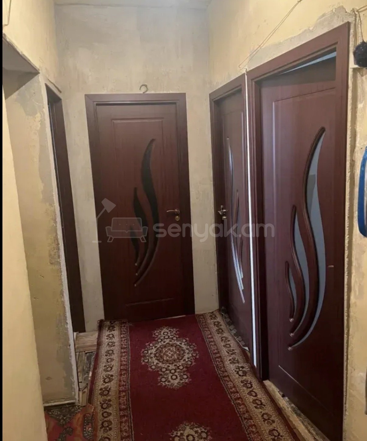 4 Սենյականոց Բնակարան Քարե Շենքում, 75քմ, 3/5 հարկ, Նորմալ Վիճակում