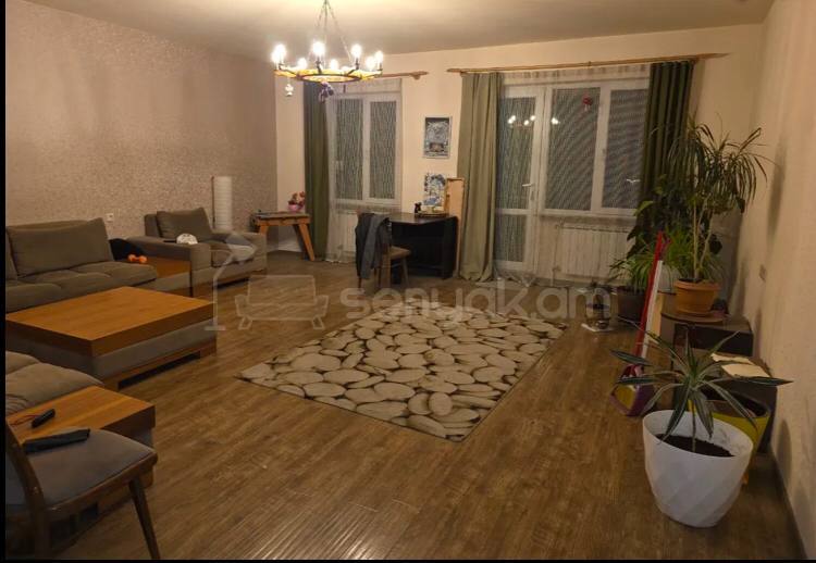 4 Սենյականոց Բնակարան, 102քմ, 9/9 հարկ, Կոսմետիկ Վերանորոգված, Կահավորված
