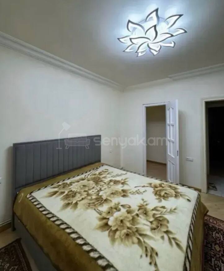 5 Սենյականոց Բնակարան Քարե Շենքում, 140քմ, 3/5 հարկ, Կապիտալ Վերանորոգված, Կահավորված