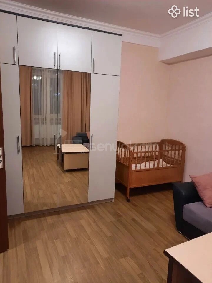 1 Սենյականոց Բնակարան Քարե Շենքում, 43քմ, 4/5 հարկ, Նորմալ Վիճակում