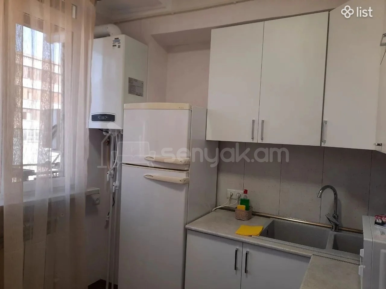 1 Սենյականոց Բնակարան Քարե Շենքում, 43քմ, 4/5 հարկ, Նորմալ Վիճակում