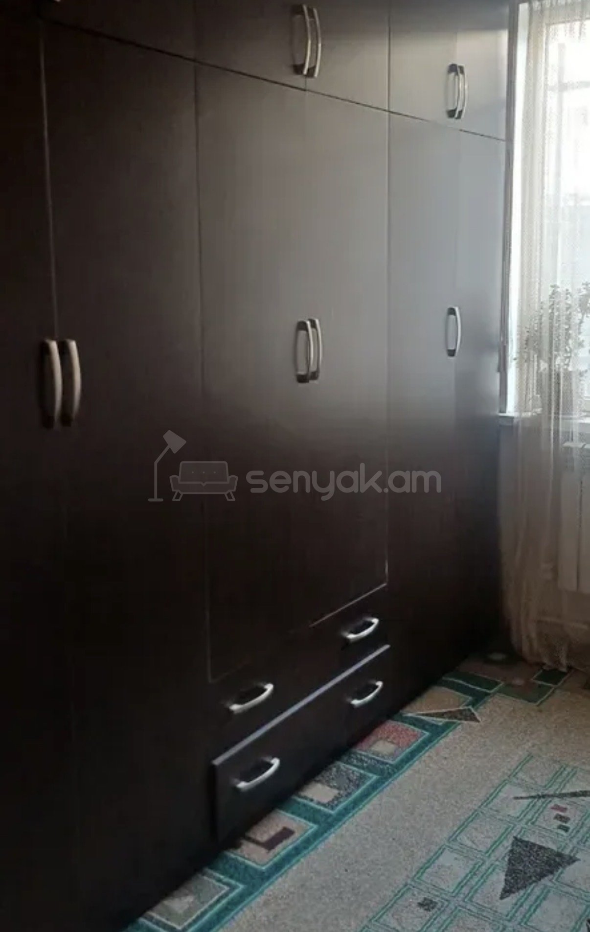 4 Սենյականոց Բնակարան Քարե Շենքում, 90քմ, 1/5 հարկ, Կապիտալ Վերանորոգված
