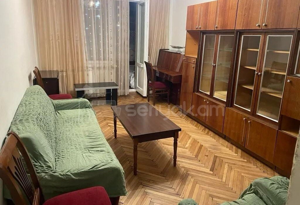 2 Սենյականոց Բնակարան Քարե Շենքում, 58քմ, 5/5 հարկ, Նորմալ Վիճակում