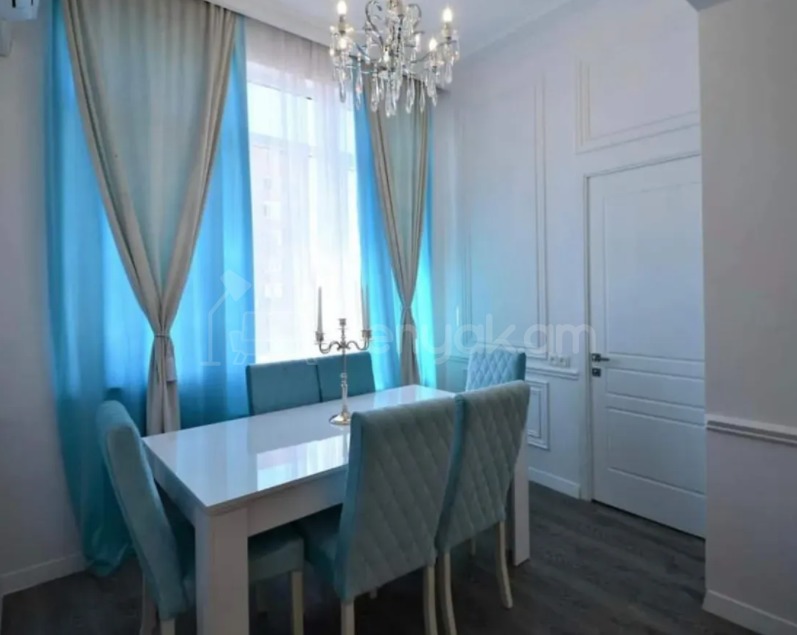 2 Սենյականոց Բնակարան Քարե Շենքում, 69քմ, 5/5 հարկ, Կապիտալ Վերանորոգված