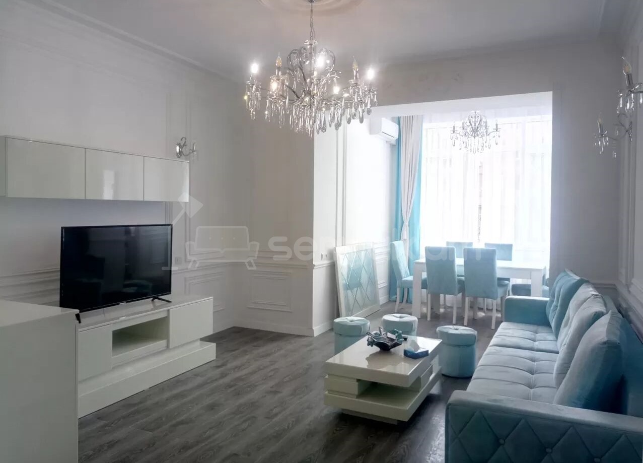 2 Սենյականոց Բնակարան Քարե Շենքում, 69քմ, 5/5 հարկ, Կապիտալ Վերանորոգված