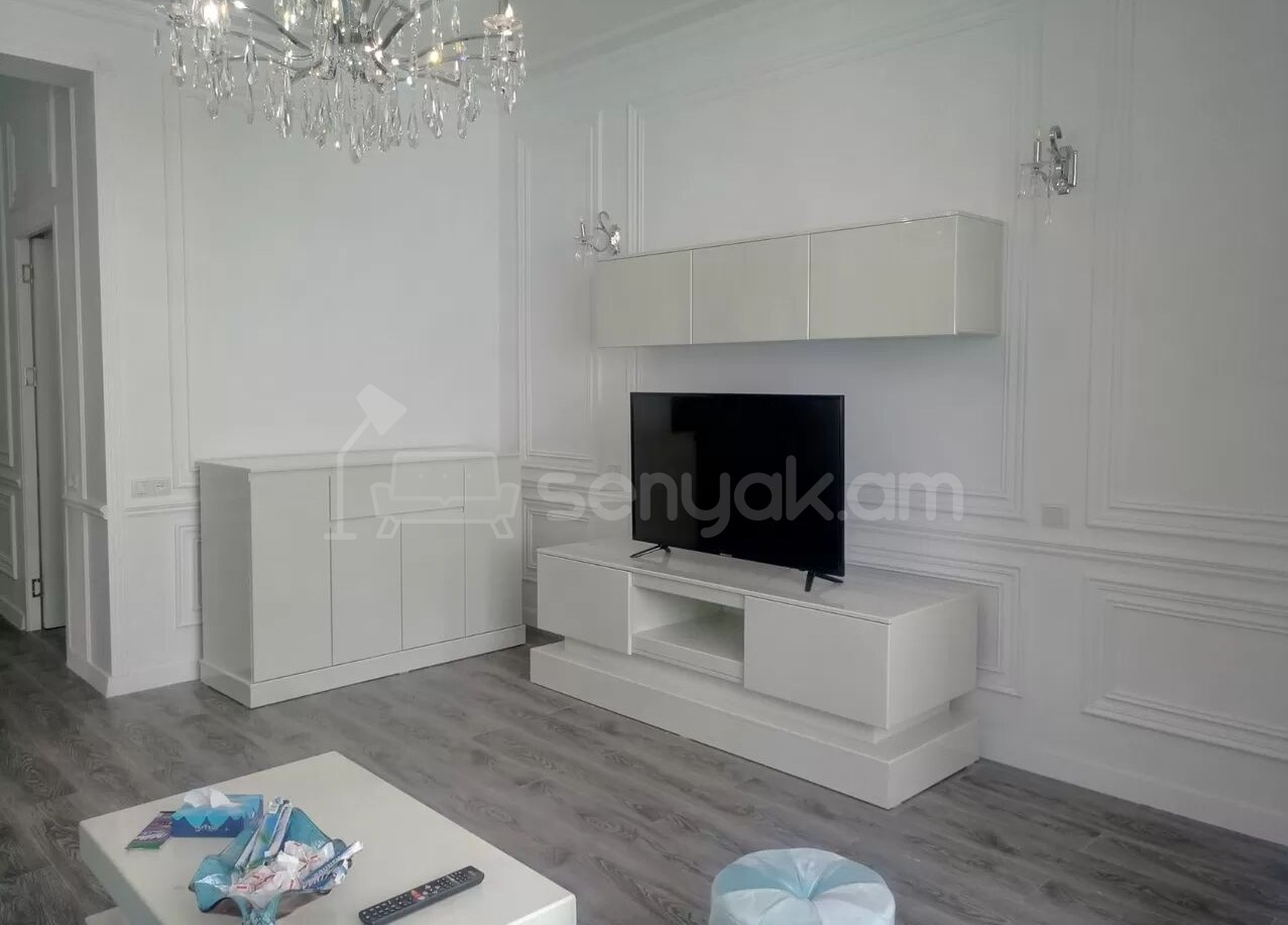2 Սենյականոց Բնակարան Քարե Շենքում, 69քմ, 5/5 հարկ, Կապիտալ Վերանորոգված