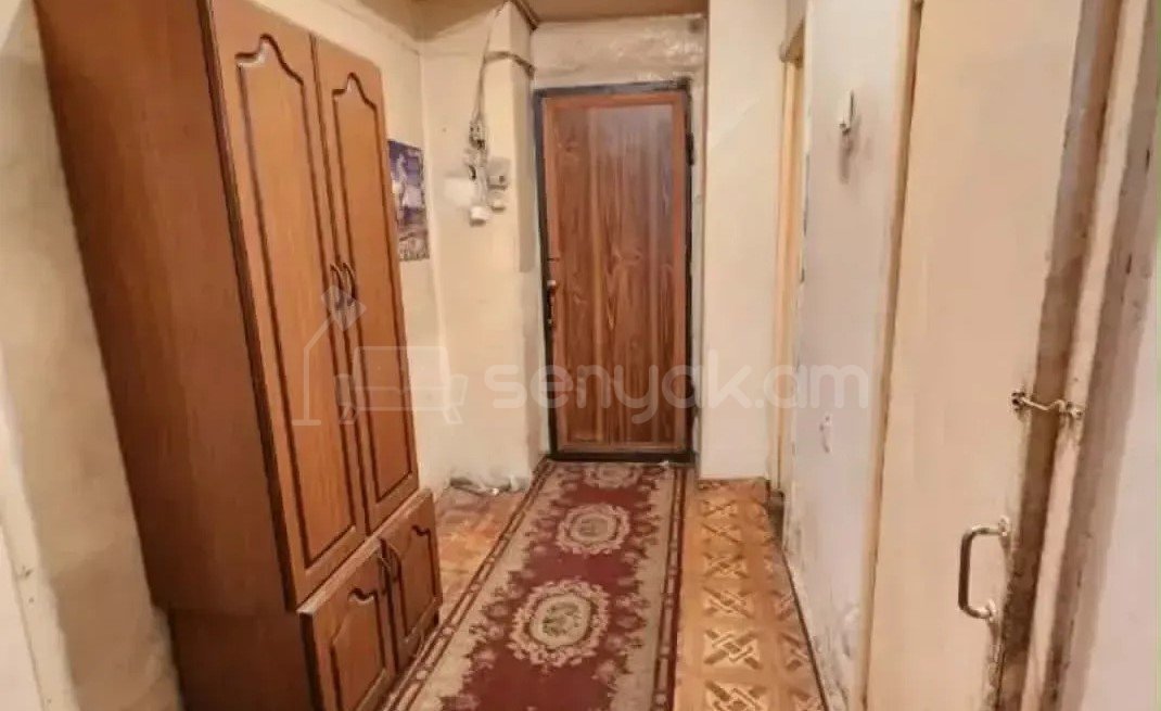 1 Սենյականոց Բնակարան Քարե Շենքում, 47քմ, 5/5 հարկ, Պետական Վիճակում