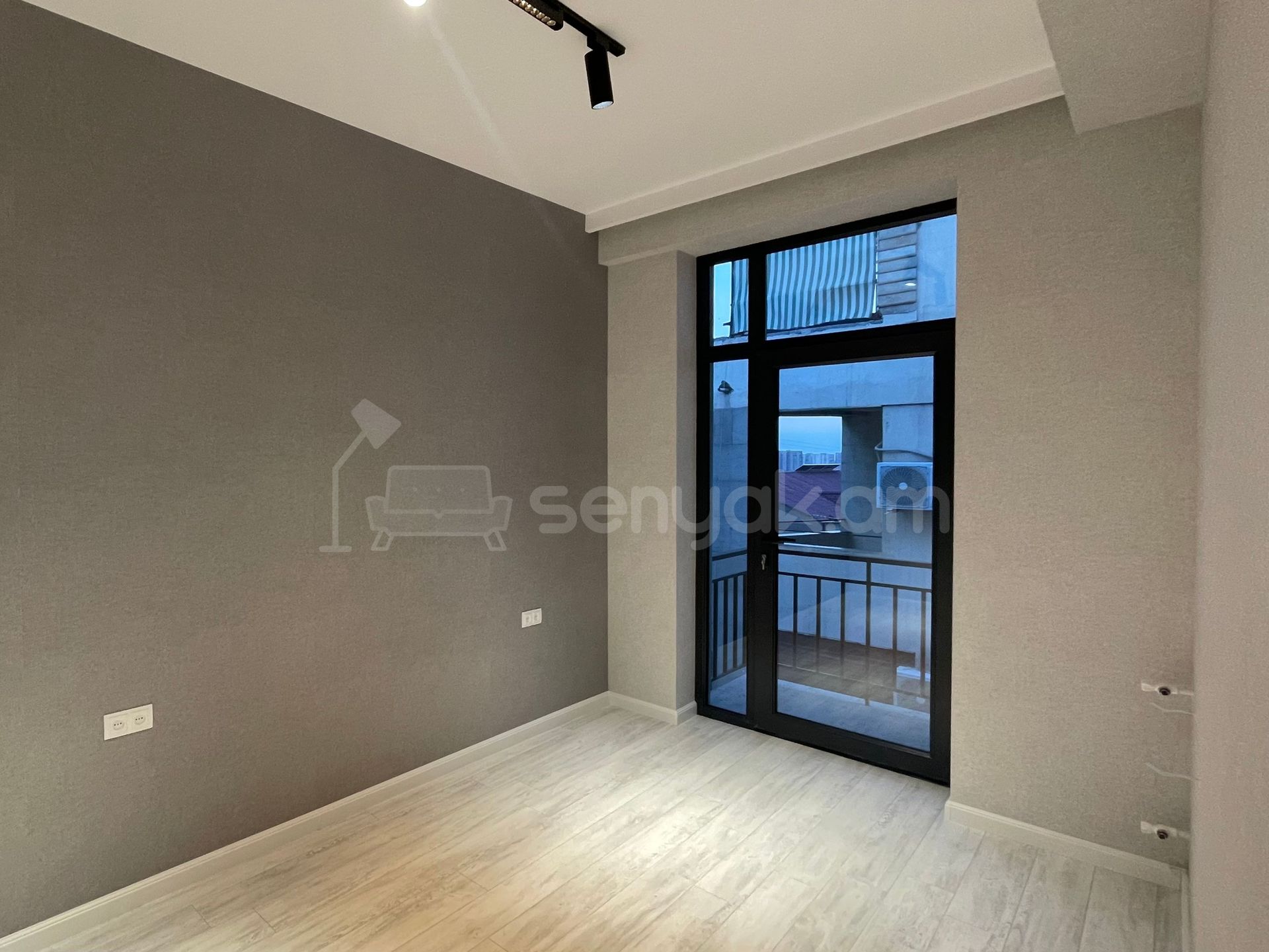 2 Սենյականոց Բնակարան Նորակառույցում, 41քմ, 3/3 հարկ, Կապիտալ Վերանորոգված