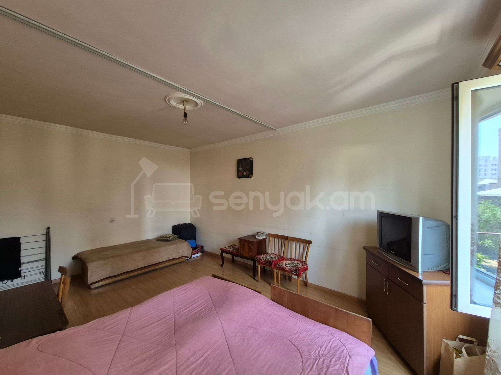 1 Սենյականոց Բնակարան Քարե Շենքում, 35քմ, 4/4 հարկ, Կոսմետիկ Վերանորոգված