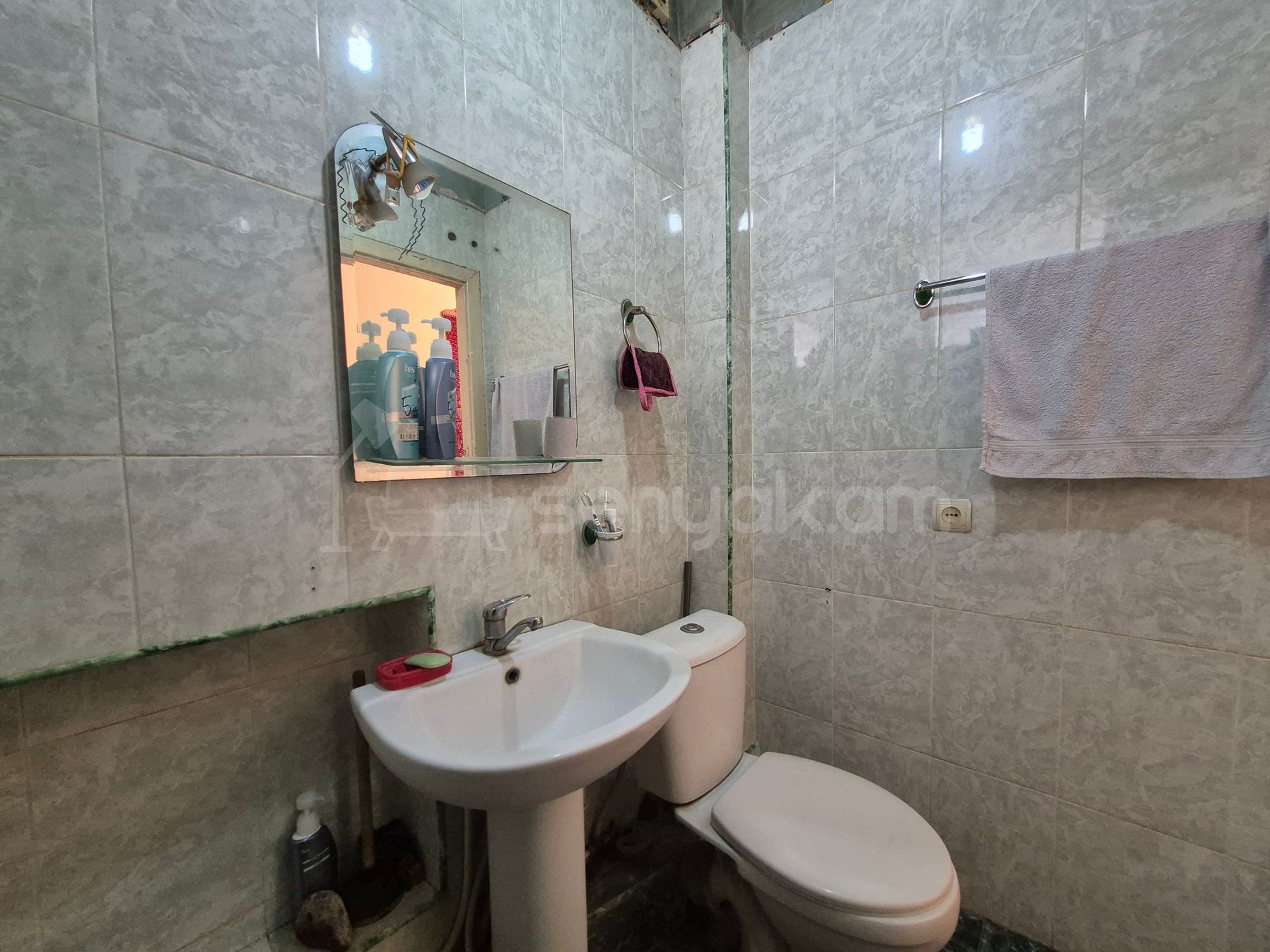 1 Սենյականոց Բնակարան Քարե Շենքում, 35քմ, 4/4 հարկ, Կոսմետիկ Վերանորոգված