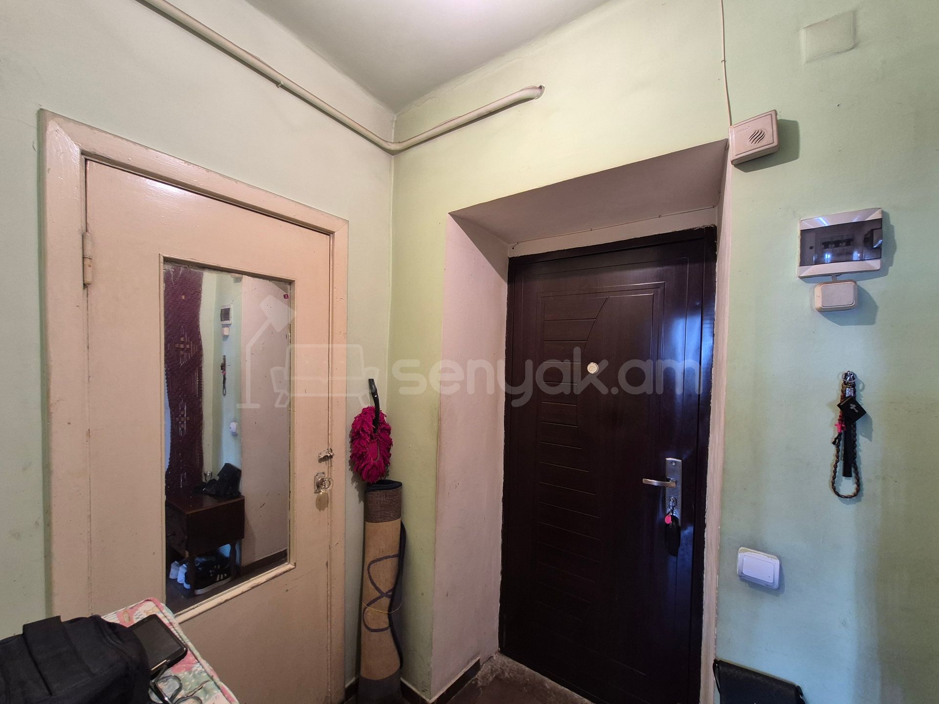 1 Սենյականոց Բնակարան Քարե Շենքում, 35քմ, 4/4 հարկ, Կոսմետիկ Վերանորոգված
