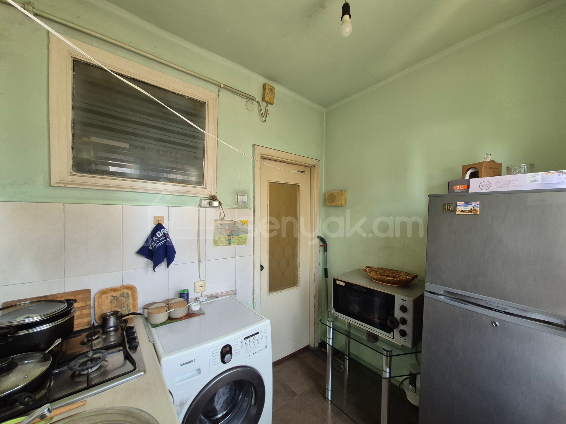 1 Սենյականոց Բնակարան Քարե Շենքում, 35քմ, 4/4 հարկ, Կոսմետիկ Վերանորոգված