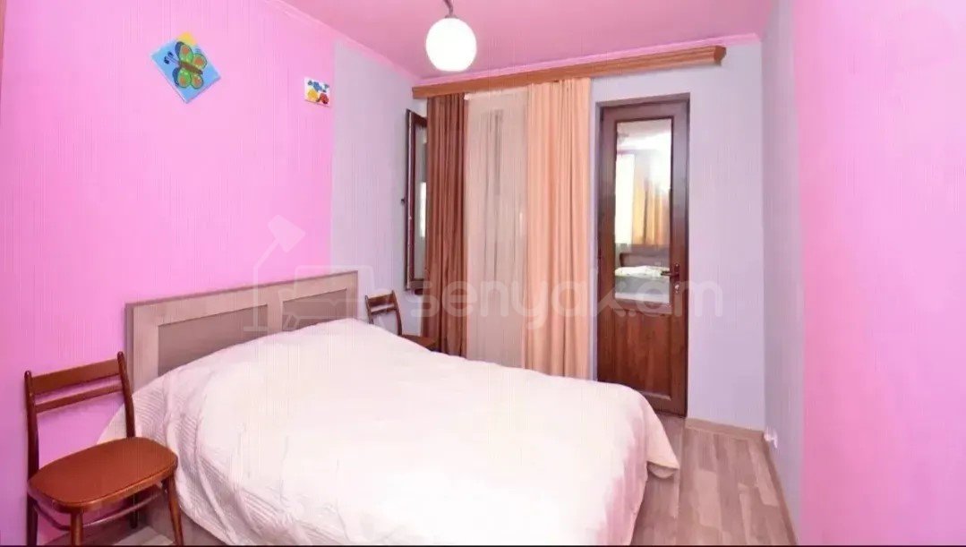 4 Սենյականոց Բնակարան Քարե Շենքում, 125քմ, 2/5 հարկ, Կապիտալ Վերանորոգված