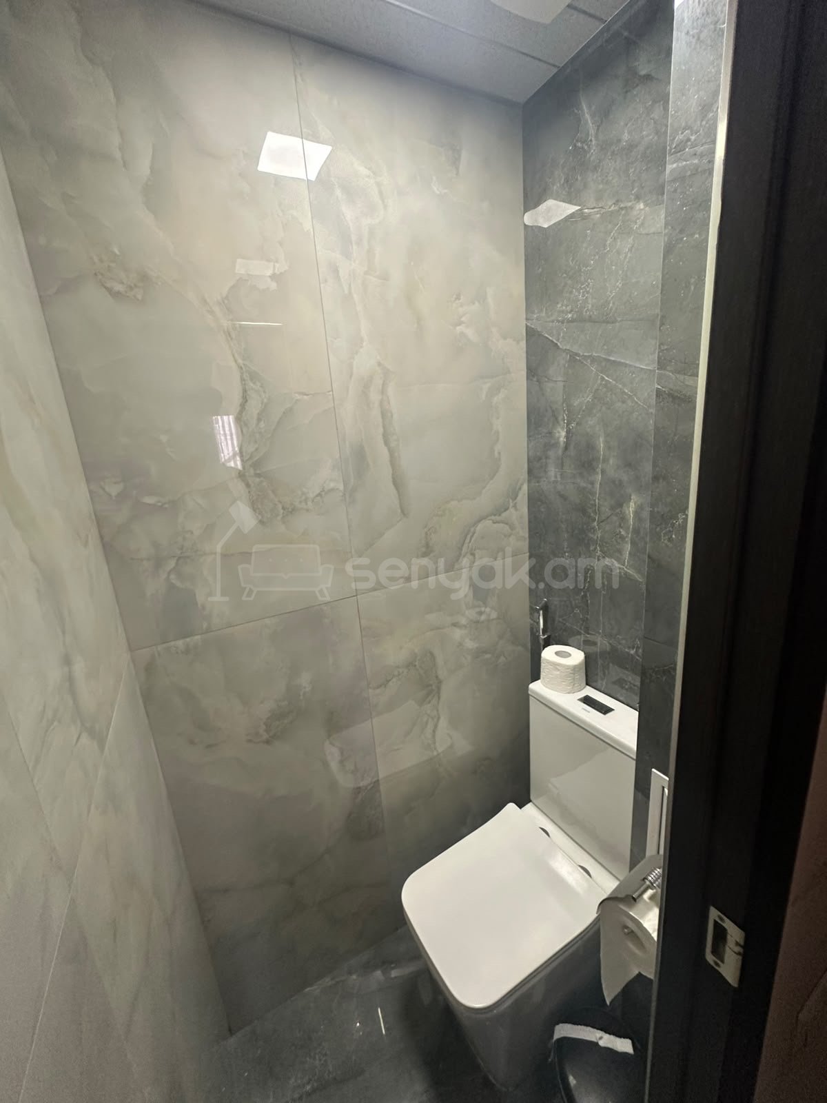 4 Սենյականոց Բնակարան Քարե Շենքում, 80քմ, 5/9 հարկ, Դիզայներական Վերանորոգված, Կահավորված, Արևկող