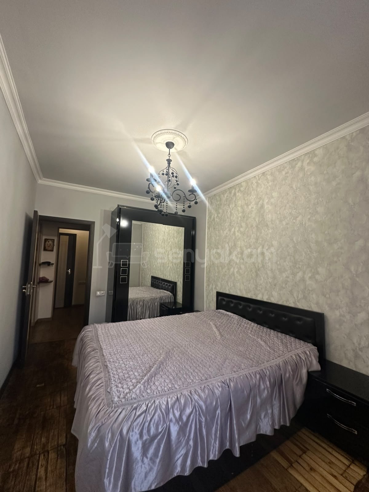 4 Սենյականոց Բնակարան Քարե Շենքում, 80քմ, 5/9 հարկ, Դիզայներական Վերանորոգված, Կահավորված, Արևկող