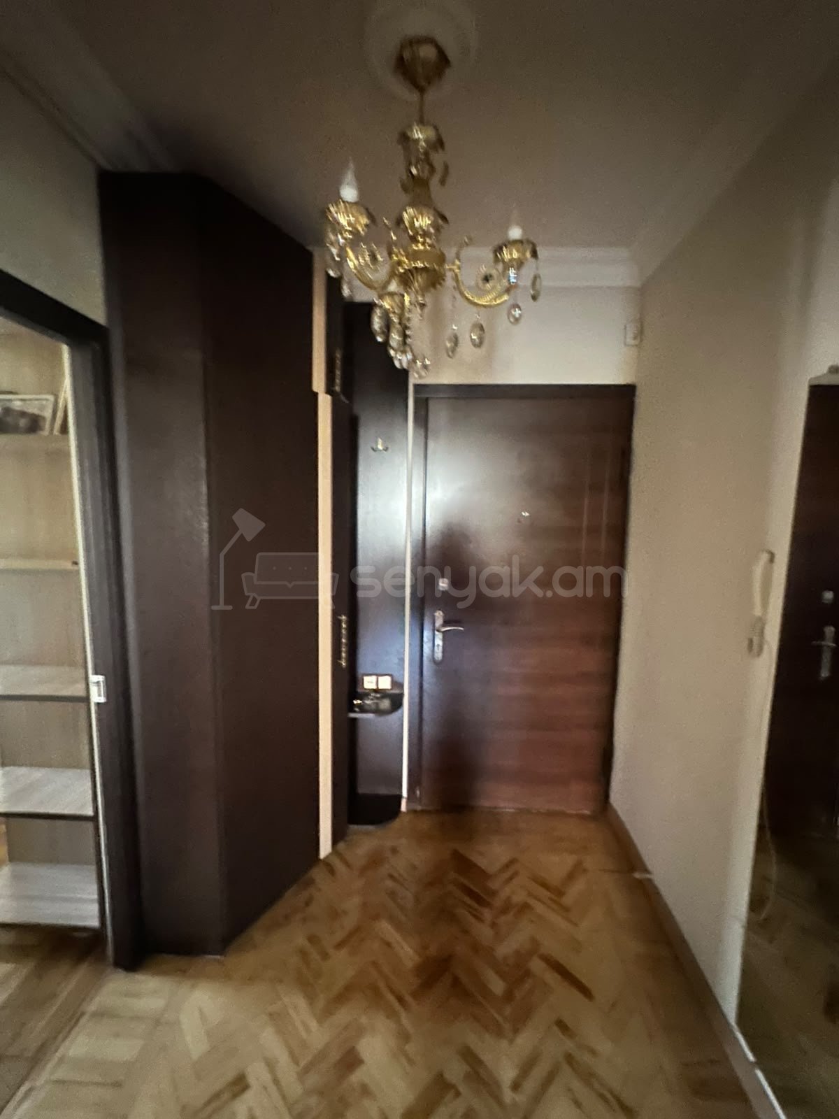 4 Սենյականոց Բնակարան Քարե Շենքում, 80քմ, 5/9 հարկ, Դիզայներական Վերանորոգված, Կահավորված, Արևկող