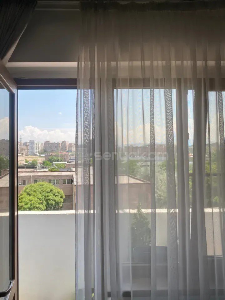 3 Սենյականոց Բնակարան, 84քմ, 2/9 հարկ, Կապիտալ Վերանորոգված