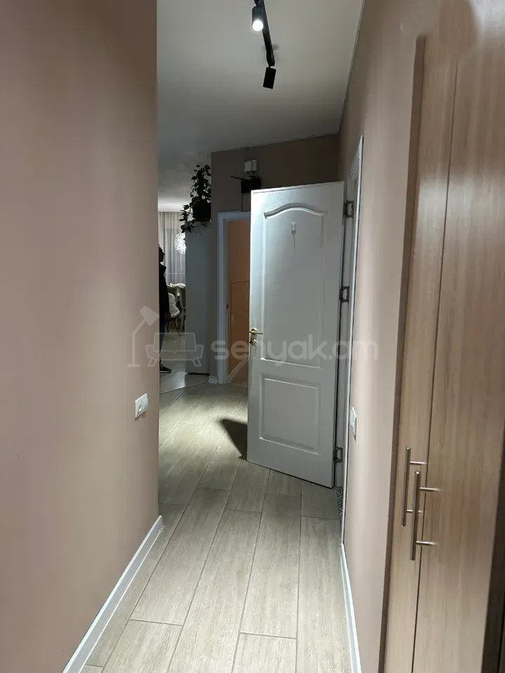 3 Սենյականոց Բնակարան Նորակառույցում, 75քմ, 3/5 հարկ, Դիզայներական Վերանորոգված