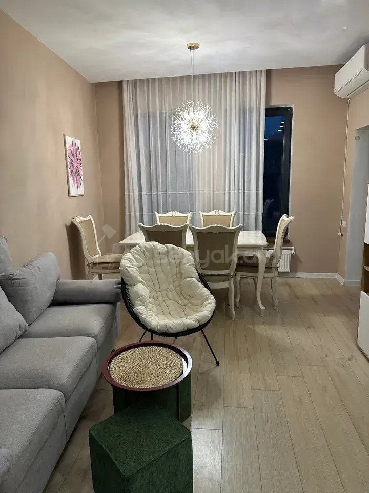3 Սենյականոց Բնակարան Նորակառույցում, 75քմ, 3/5 հարկ, Դիզայներական Վերանորոգված