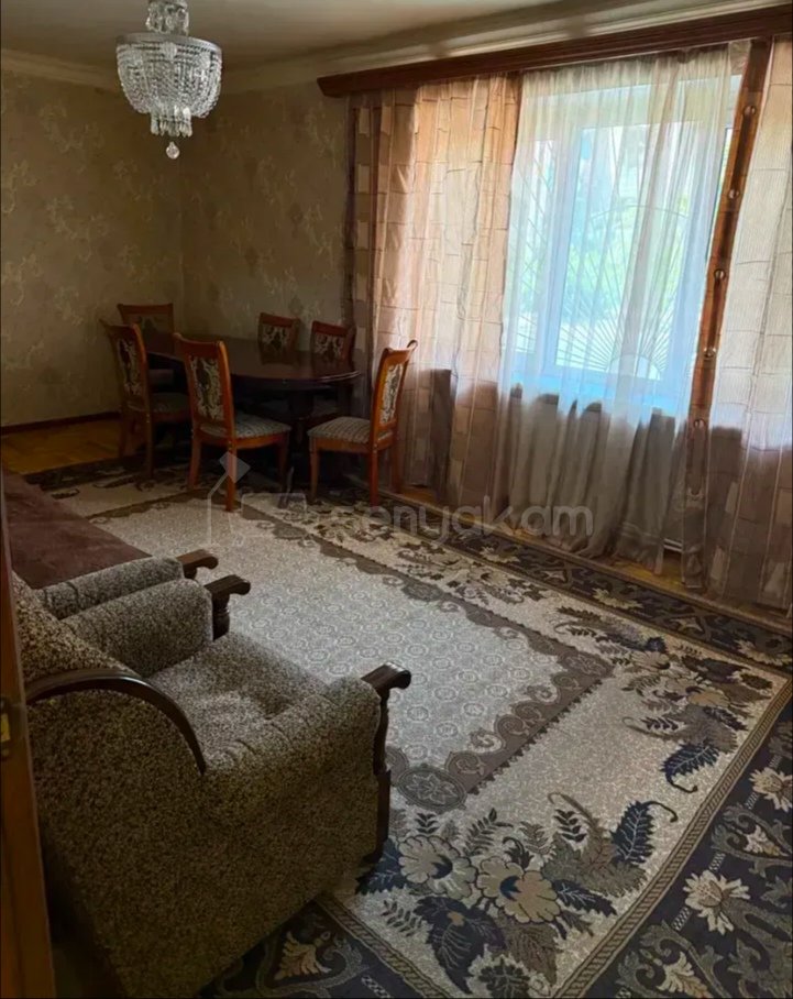 3 Սենյականոց Բնակարան Քարե Շենքում, 80քմ, 1/5 հարկ, Նորմալ Վիճակում, Կահավորված