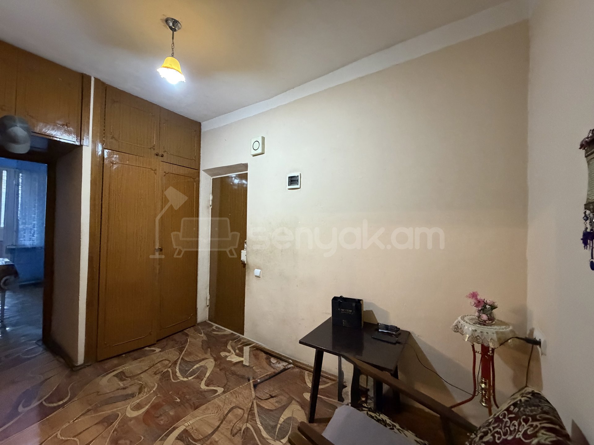 3 Սենյականոց Բնակարան, 77քմ, 1/9 հարկ, Պետական Վիճակում