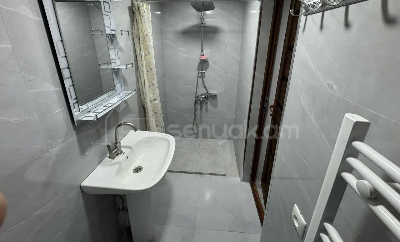 2 Սենյականոց Բնակարան Քարե Շենքում, 45քմ, 1/1 հարկ, Կապիտալ Վերանորոգված, Կահավորված, Արևկող