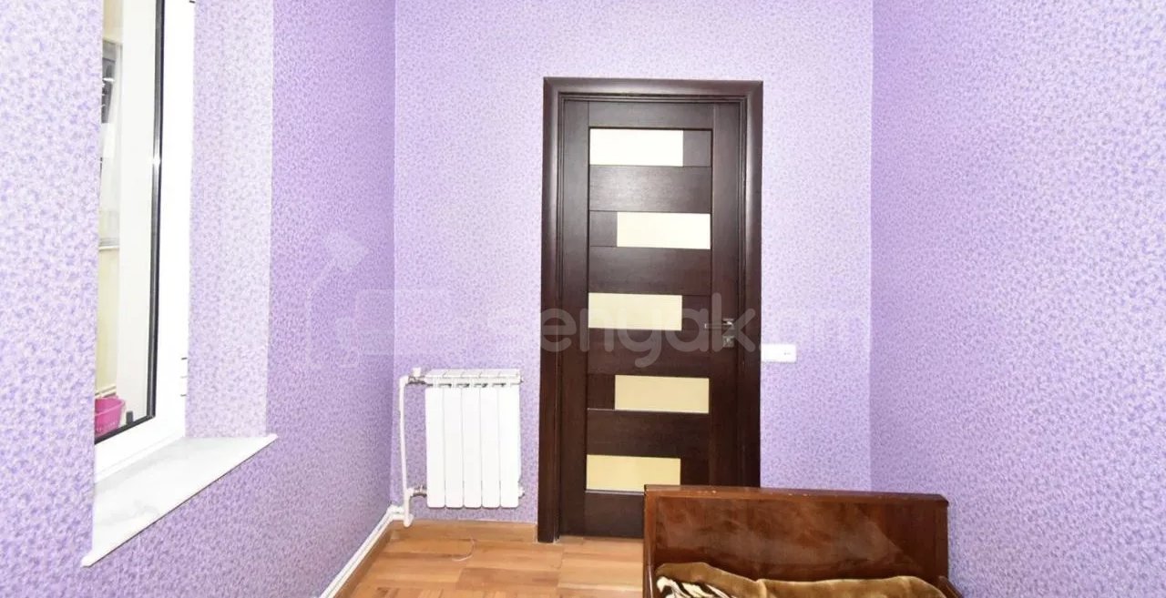 3 Սենյականոց Բնակարան Քարե Շենքում, 78քմ, 1/5 հարկ, Նորմալ Վիճակում, Կահավորված