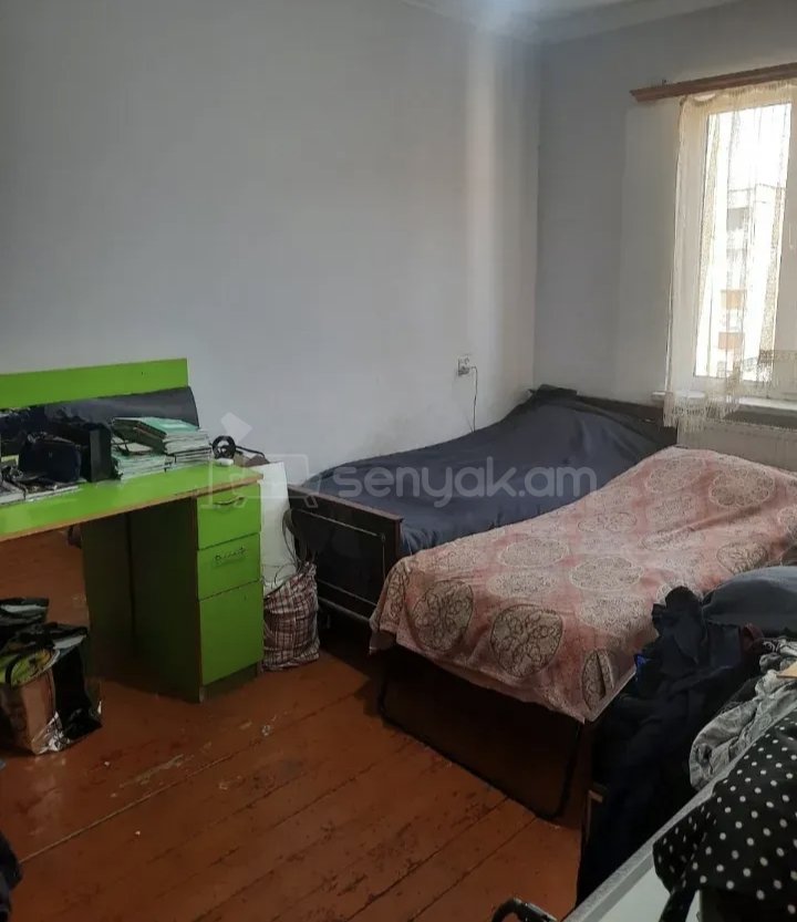 3 Սենյականոց Բնակարան Քարե Շենքում, 78քմ, 1/1 հարկ, Կապիտալ Վերանորոգված, Կահավորված, Արևկող
