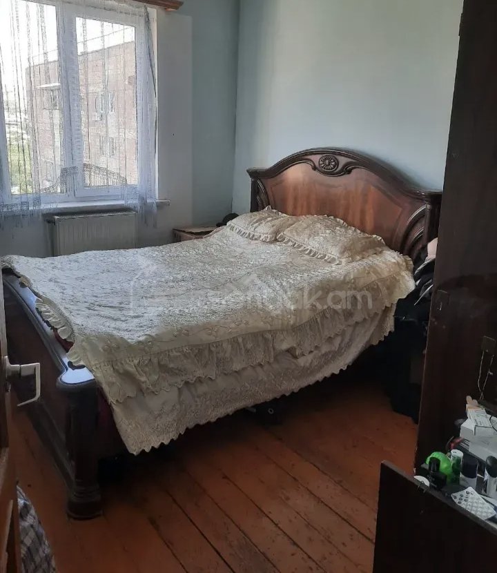 3 Սենյականոց Բնակարան Քարե Շենքում, 78քմ, 1/1 հարկ, Կապիտալ Վերանորոգված, Կահավորված, Արևկող