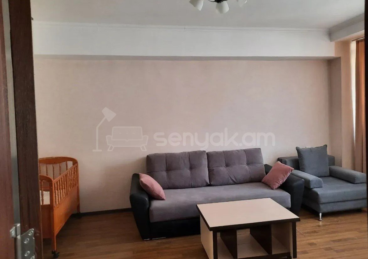 1 Սենյականոց Բնակարան, 43քմ, 5/7 հարկ, Կոսմետիկ Վերանորոգված