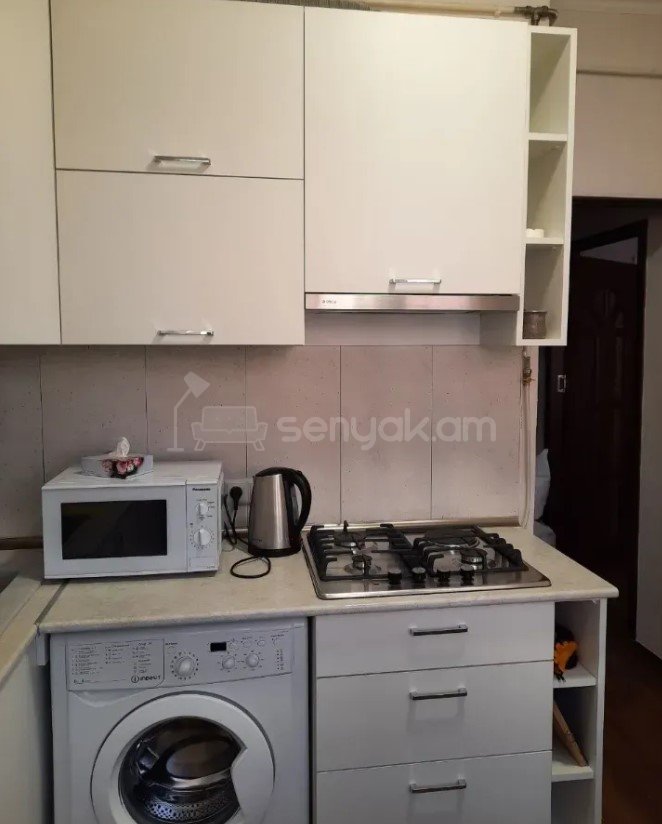 1 Սենյականոց Բնակարան, 43քմ, 5/7 հարկ, Կոսմետիկ Վերանորոգված
