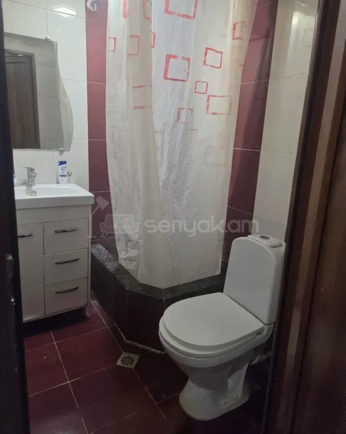3 Սենյականոց Բնակարան, 51քմ, 1/4 հարկ, Կապիտալ Վերանորոգված