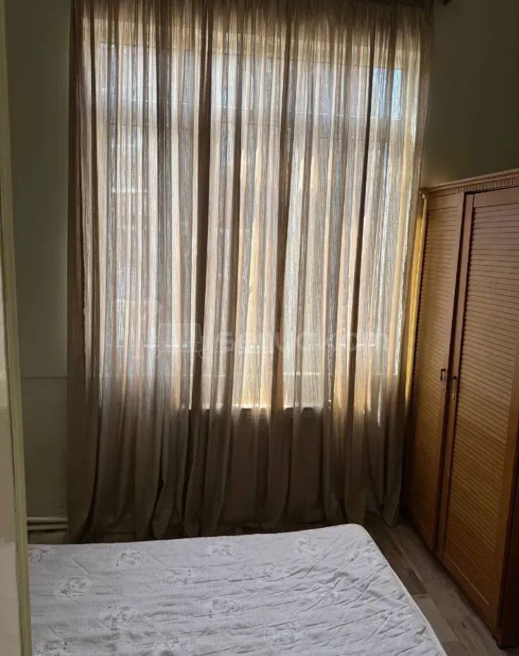 3 Սենյականոց Բնակարան Քարե Շենքում, 72քմ, 3/5 հարկ, Կոսմետիկ Վերանորոգված, Կահավորված
