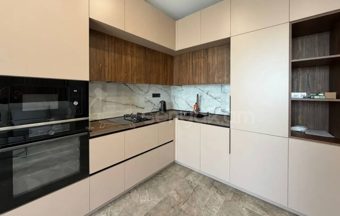 4 Սենյականոց Բնակարան, 130քմ, 17/20 հարկ, Կապիտալ Վերանորոգված